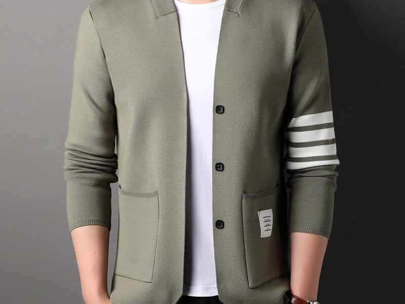 Men's Long-sleeved V-neck Slim-fit Cardigan Coat