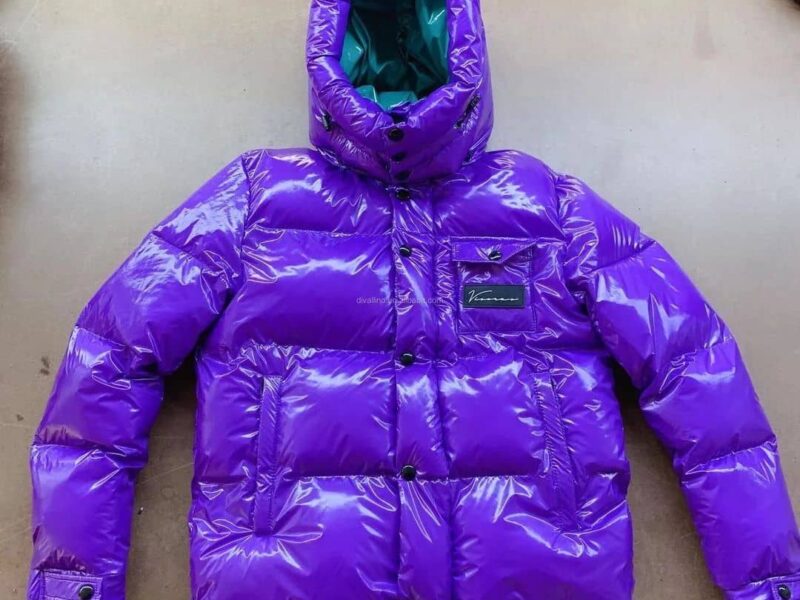 Customised Puffer Jacket/ Down Jacket for Winters