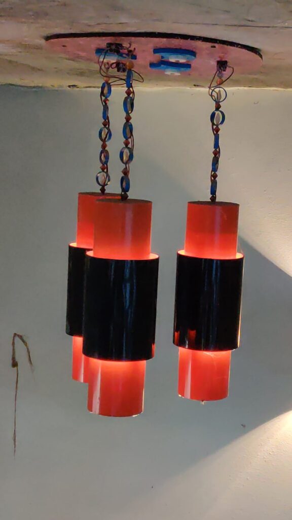 Roof hanging lamps