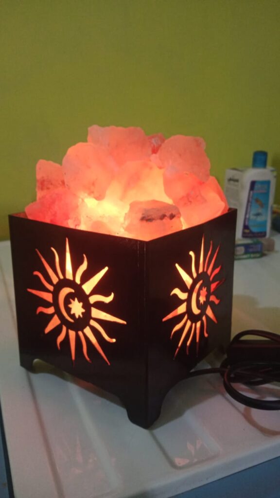 Salt lamps made from hamalyan salt