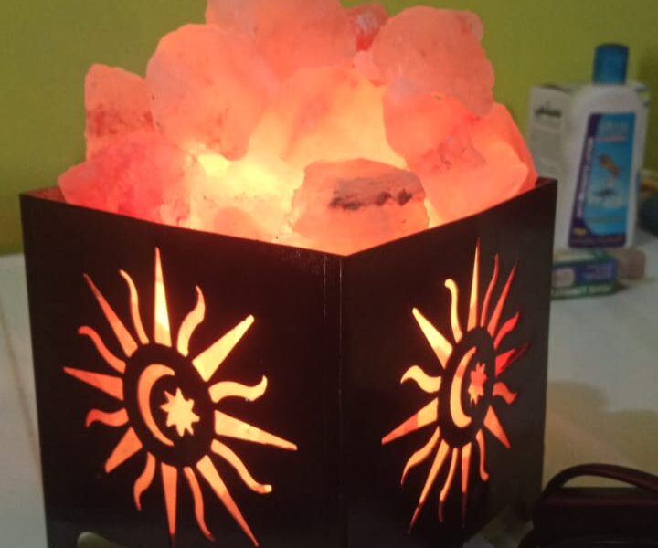 Salt lamps made from hamalyan salt