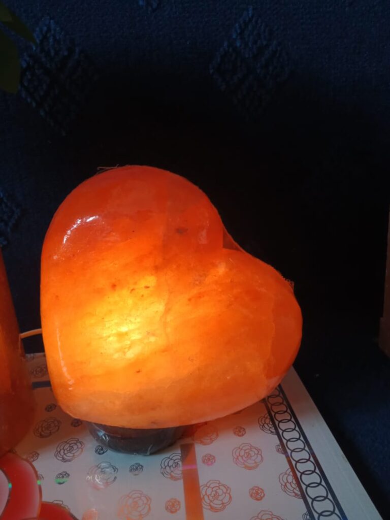 Salt lamps made from hamalyan salt