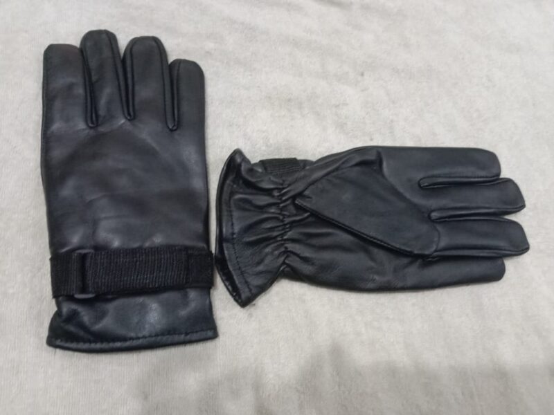 Leather gloves