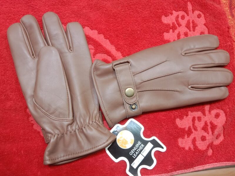 Leather gloves