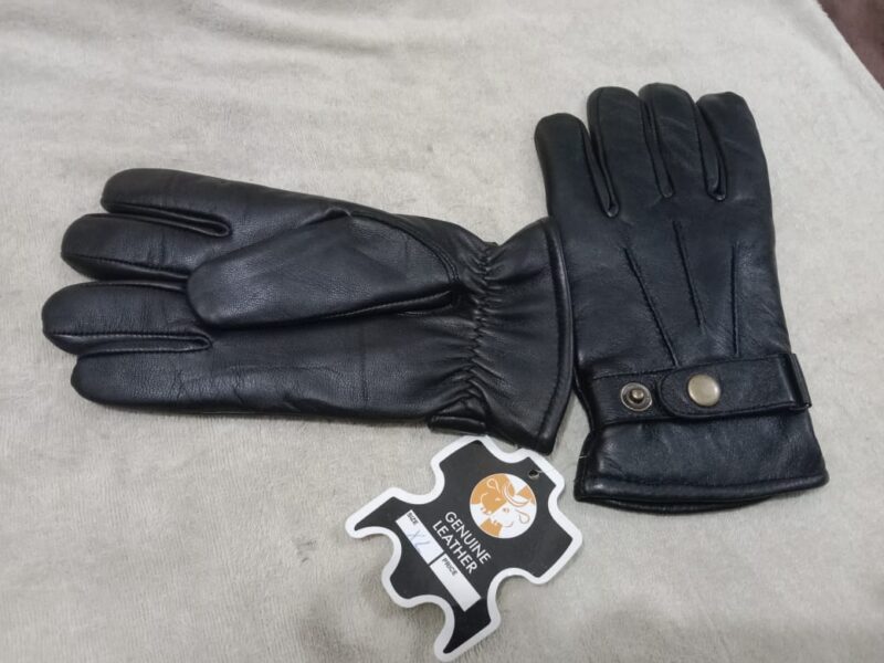 Leather gloves