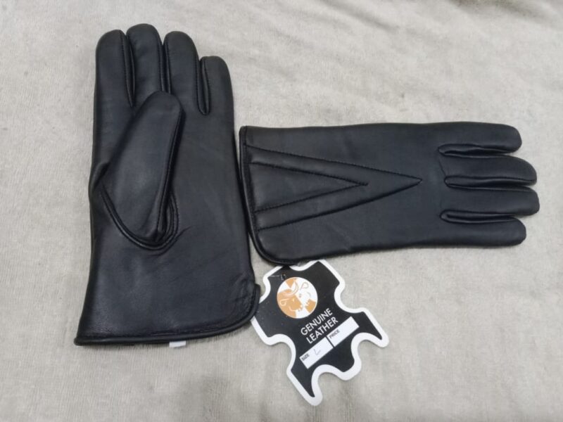 Leather gloves