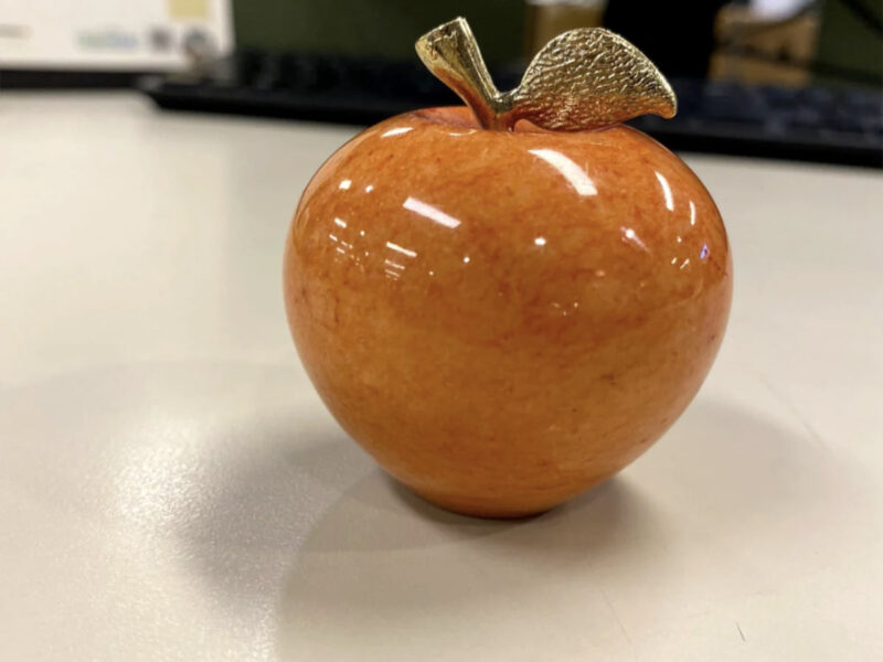 Paperweight apple 4x4