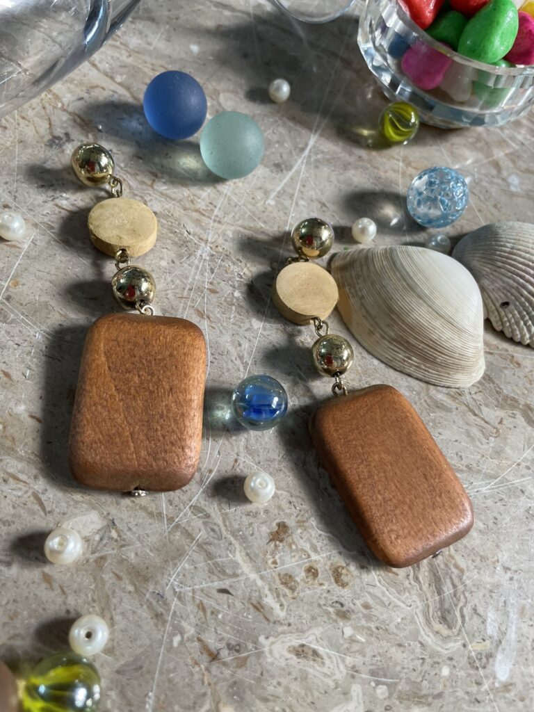 Artificial jewellery