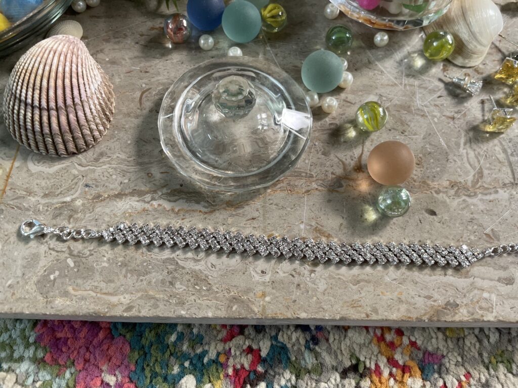 Artificial jewellery