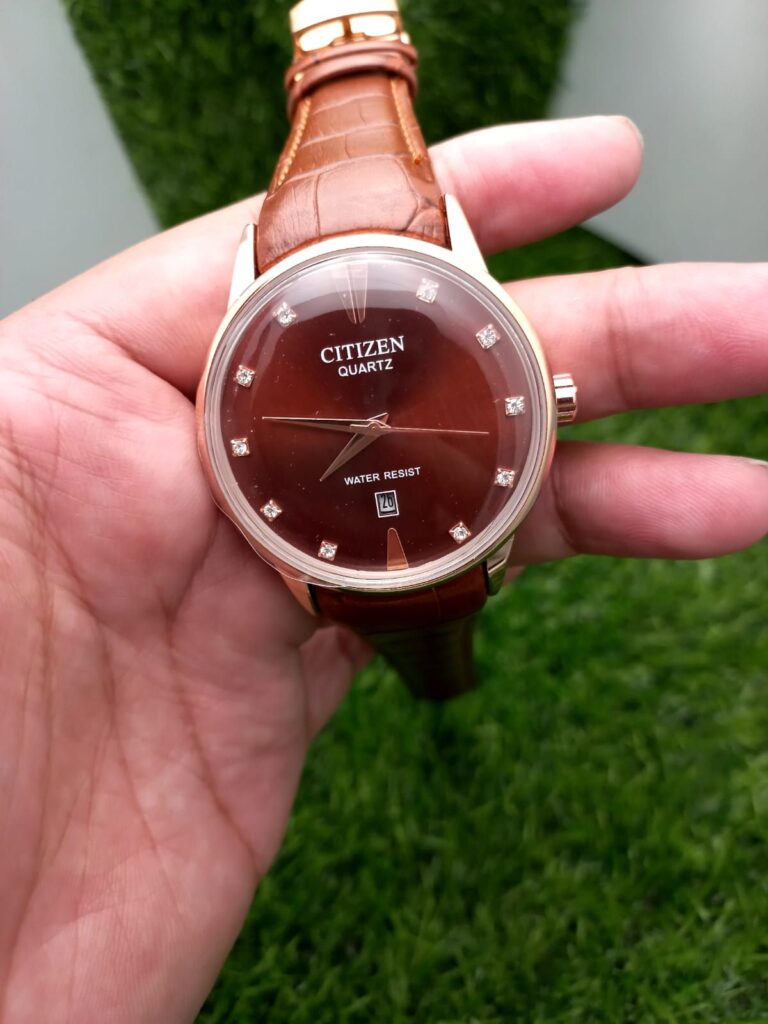 CITIZEN QUARTZ MEN LEATHER STRAP WATCH WITH DATE