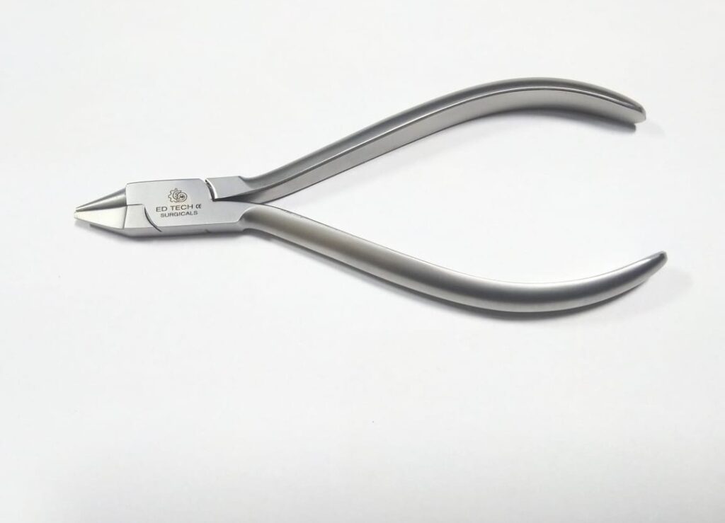 Ortho plier dental instrument