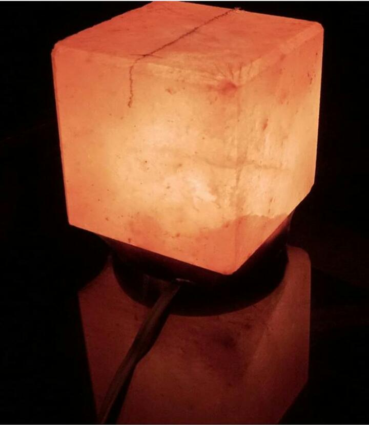 Pink salt lamps
