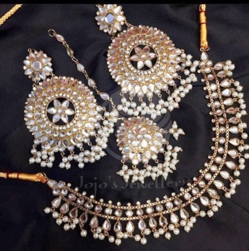 Kanti set earring bindi