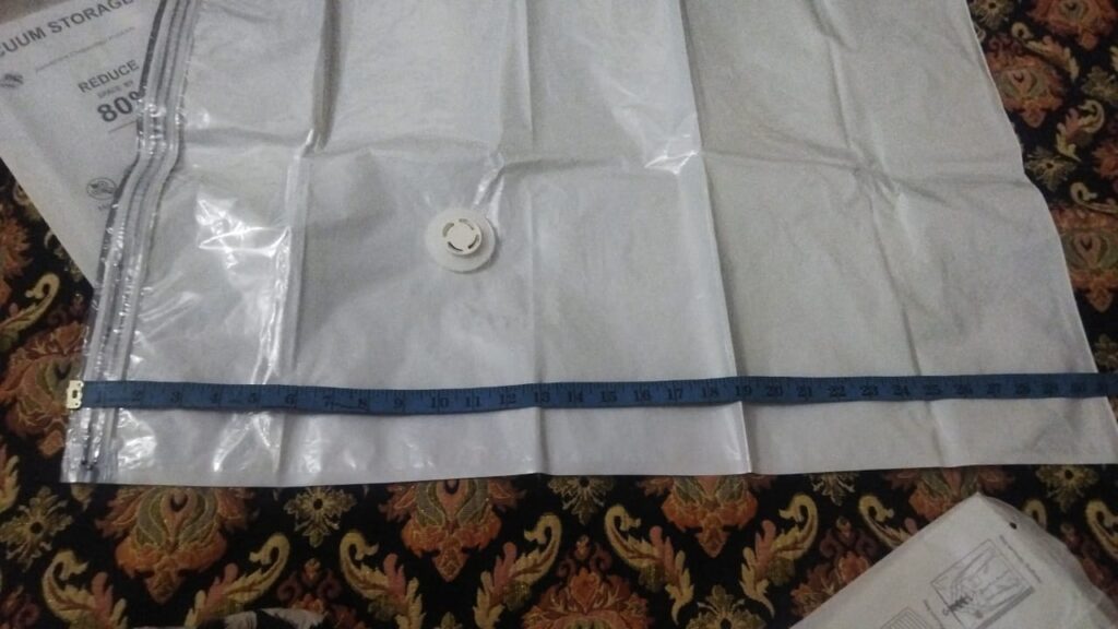 Vacuum bags for traveling