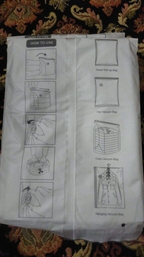 Vacuum bags for traveling