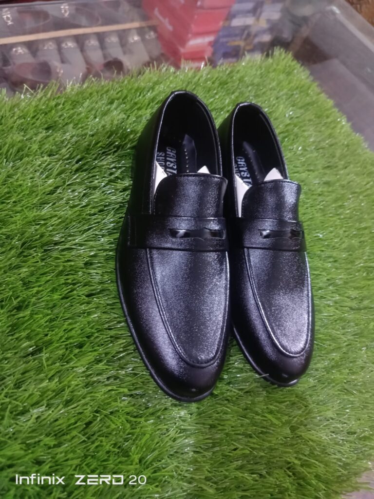 Pure leather shoes 💯