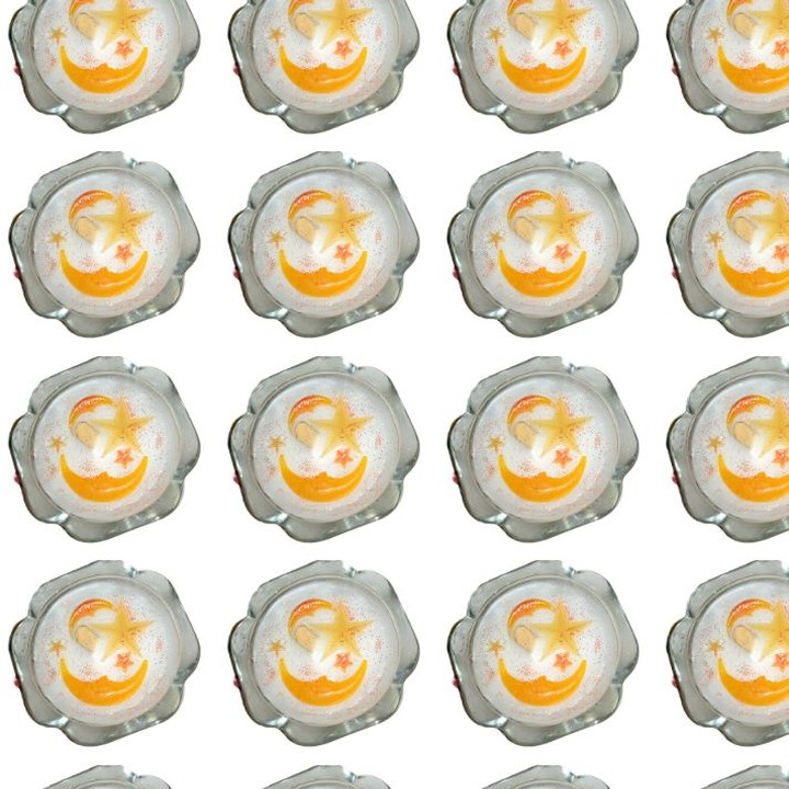 Radiant Ramadan: Elegant Scented Candles for Home Decor