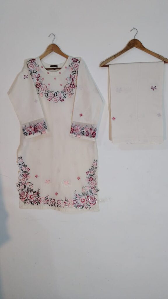 Ladies suiting brend