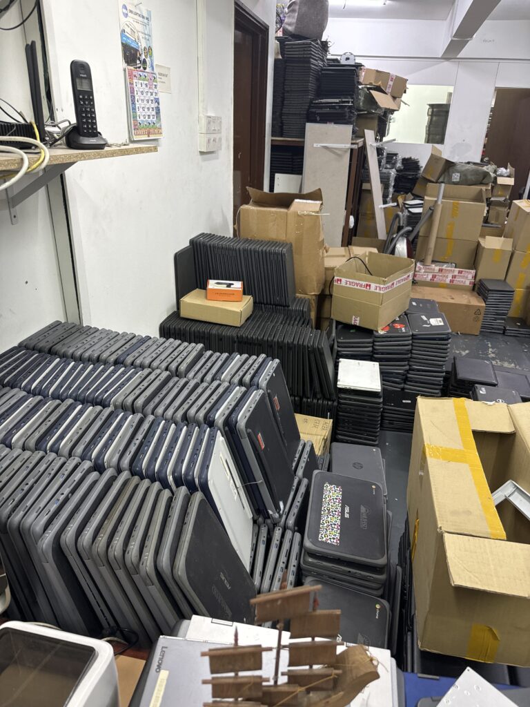 11.6 inches and 14 inches chromebooks laptops with playstore