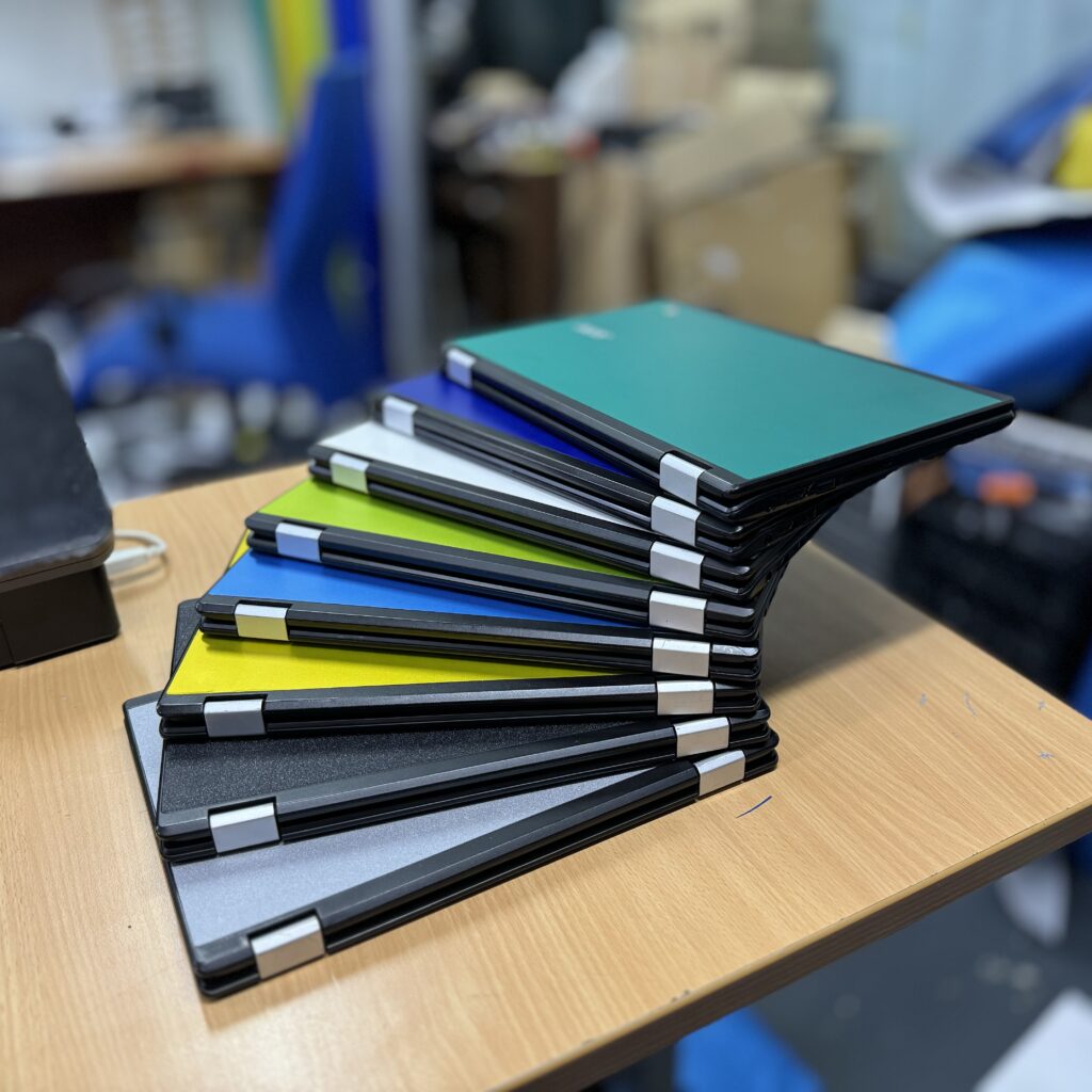 11.6 inches and 14 inches chromebooks laptops with playstore