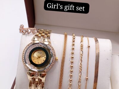 HIGH QUALITY XCELLENT GIRLS WATCH ⌚  DIAMOND CUT GLASS💎  STONE DAIL🎊 WITH 5 PIECES GIRLS' BRACELET