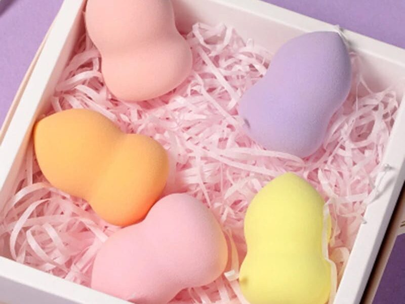 Pack Of 2 - Makeup Blender Cosmetic Puff Makeup Sponge Pad Foundation Powder Puff Random Colors