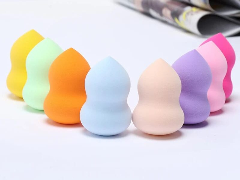 Pack Of 2 - Makeup Blender Cosmetic Puff Makeup Sponge Pad Foundation Powder Puff Random Colors