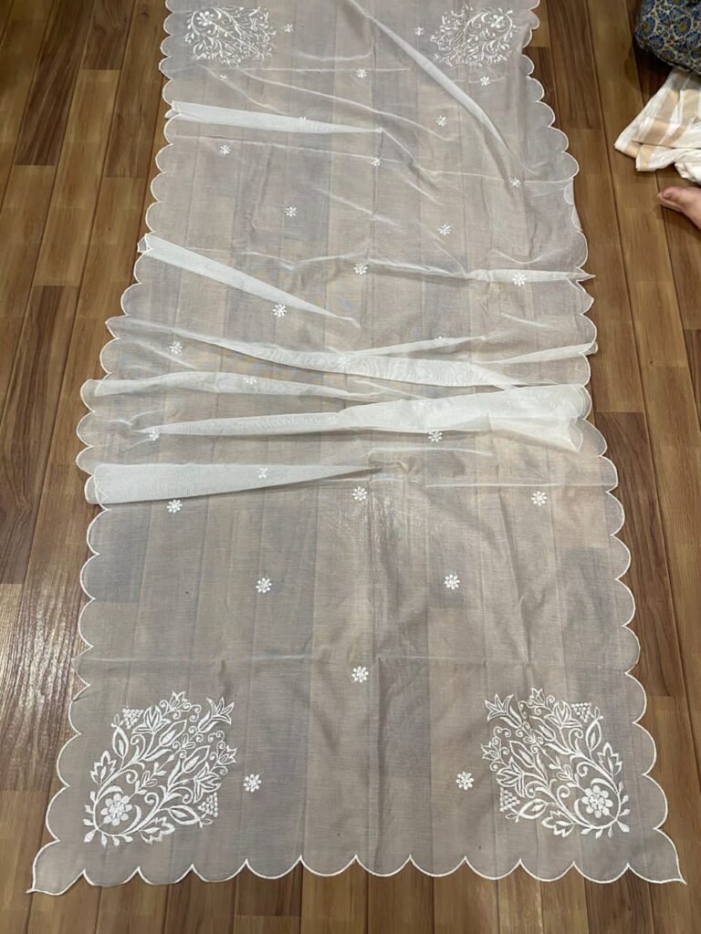 Khaddi four aide scalloped dupatta