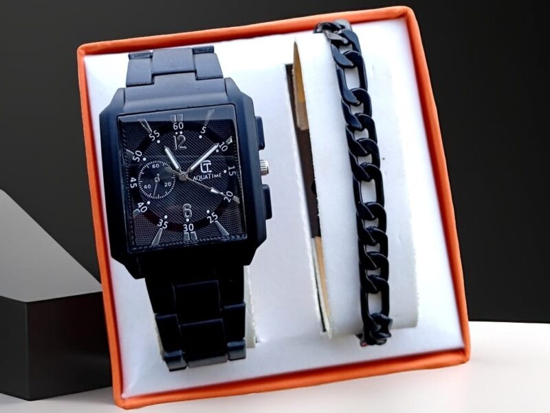 Men Chain Watch With Box And Bracelet.