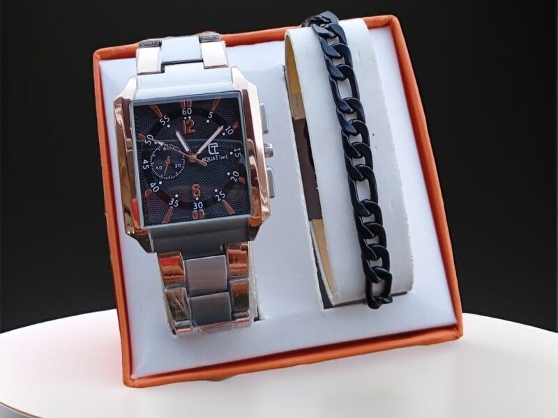 Men Chain Watch With Box And Bracelet.