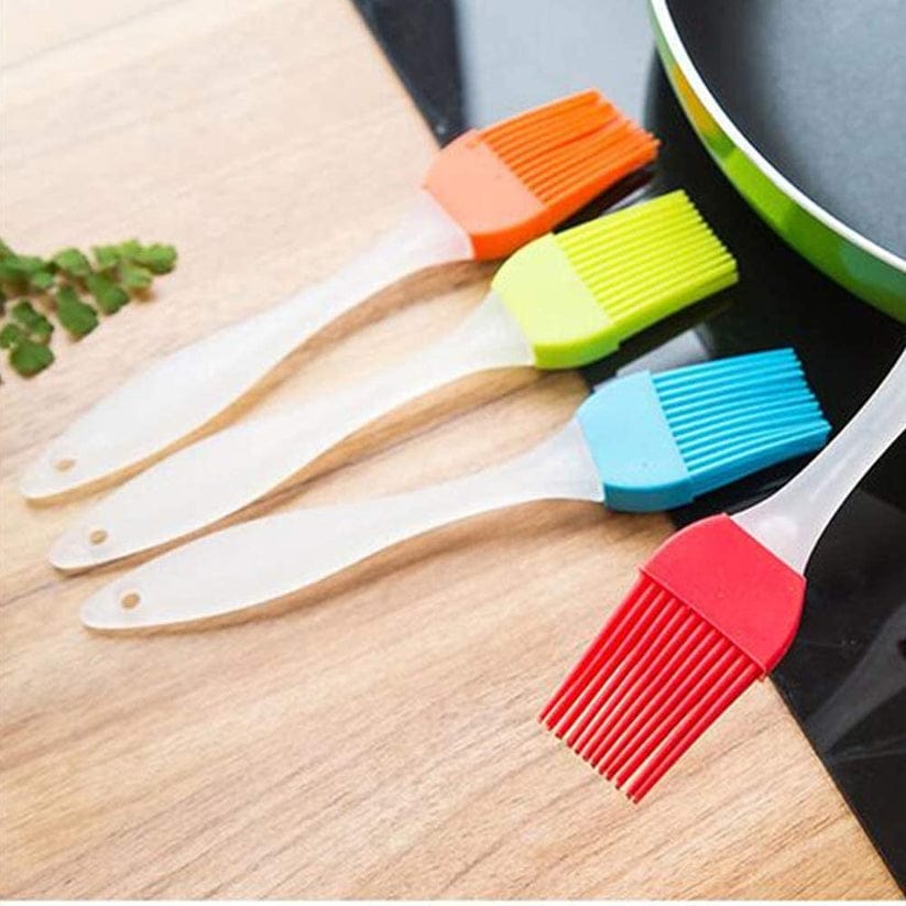 Pack of 2 Silicon Oil Brush For Baking and Bbq Random Colors