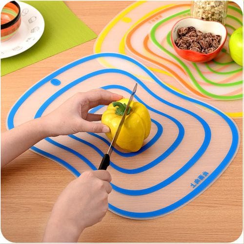 1pc Mini Silicone Plastic Chopping Board Food Cutting plastic Chopping Board Size 20 x 14 CM Random Colors