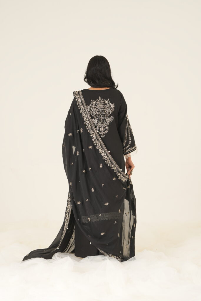 Black Elegance – D10