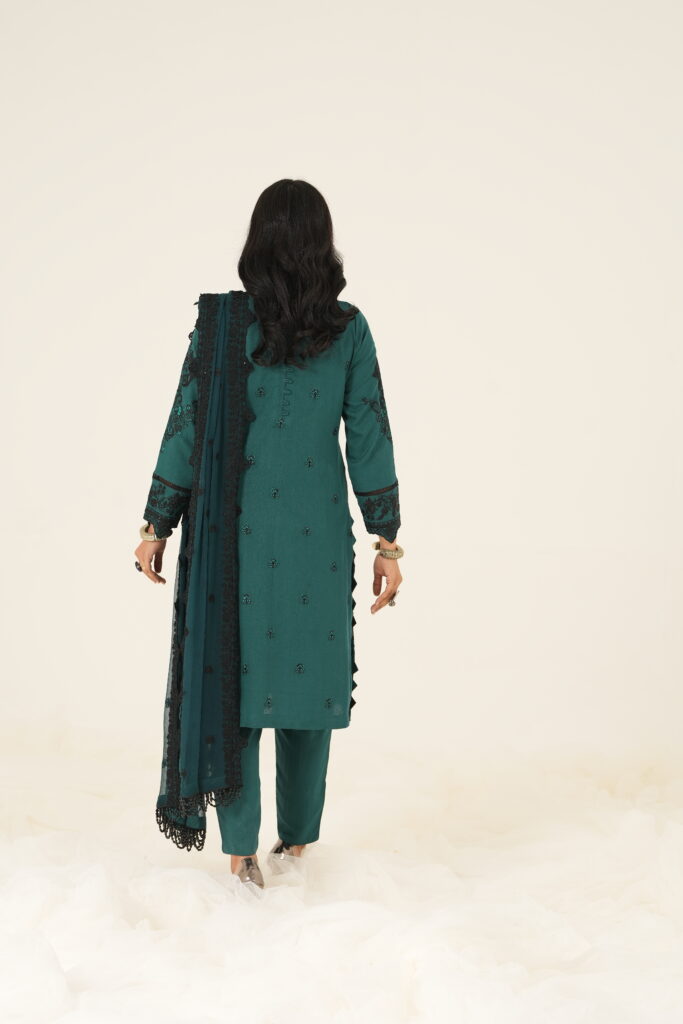 Sea Green Elegance – D20