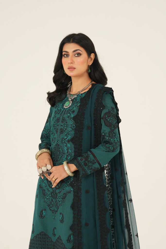 Sea Green Elegance – D20