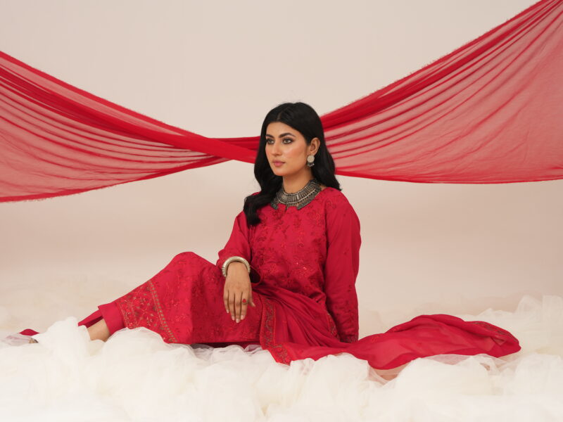 Red Elegance – D70