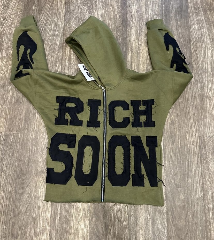 Rich Soon Hoodie With Embroidery 18/20 Fleece Comfortable Fabric I